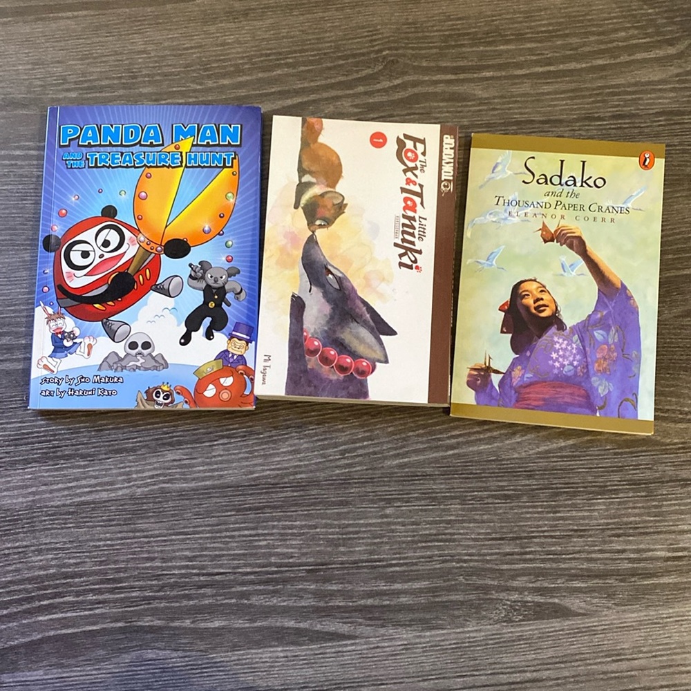 Bundle of three Japanese books